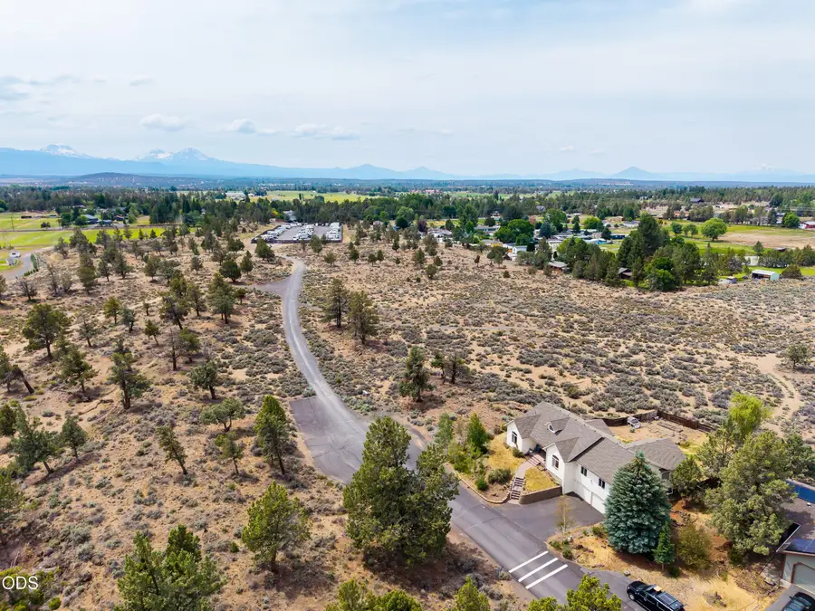 20726 North Star Way, Bend, OR 97703 - #2