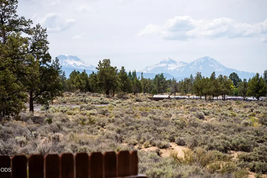 20726 North Star Way, Bend, OR 97703 - #3