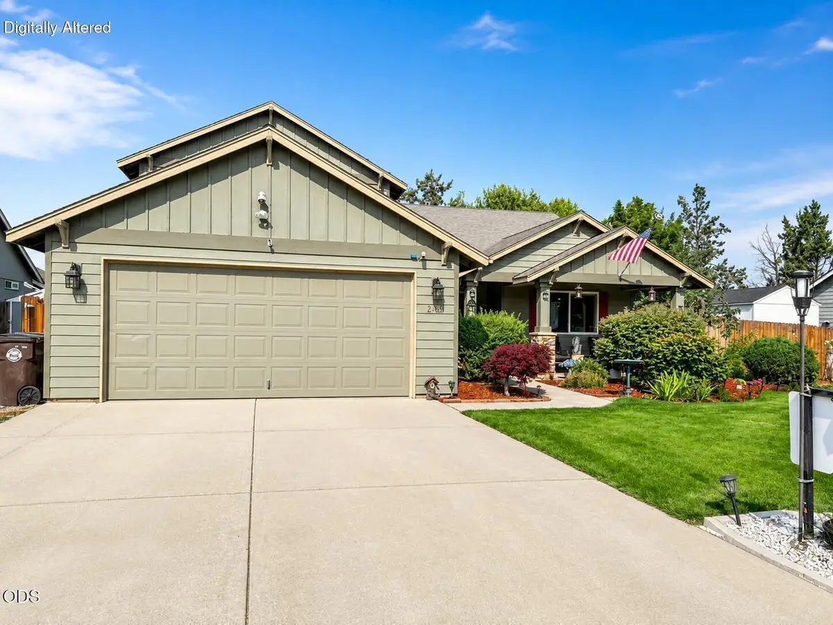 2155 NW 22nd Street, Redmond, OR 97756 - #1