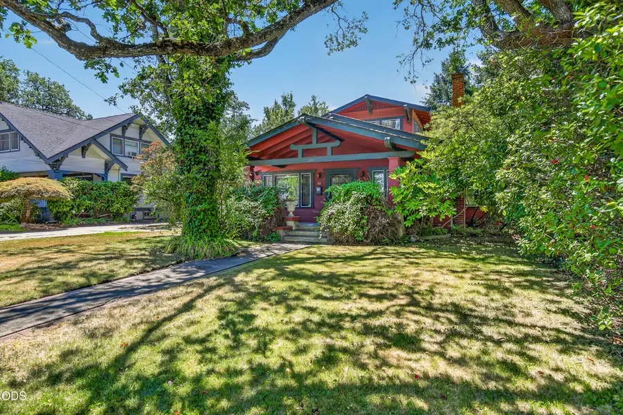522 S Oakdale Avenue, Medford, OR 97501 - #2