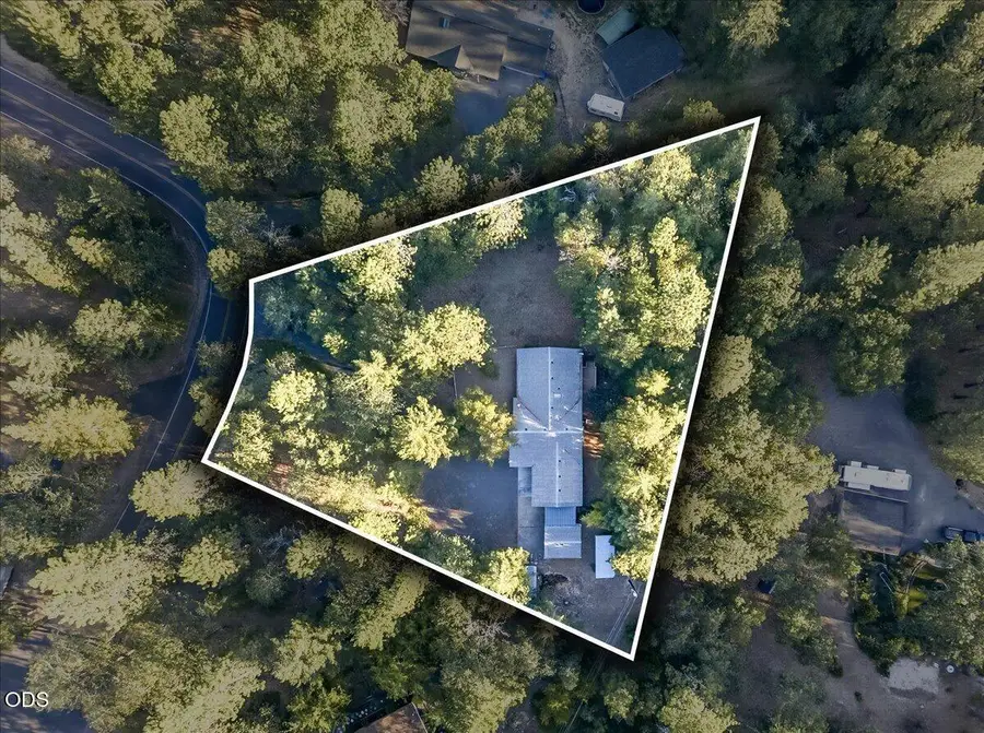 111 Sherwood Lane, Grants Pass, OR 97527 - #2