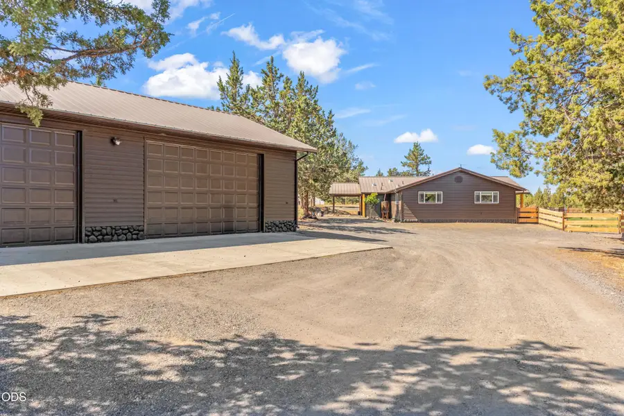 7043 SW Highland Drive, Powell Butte, OR 97753 - #3