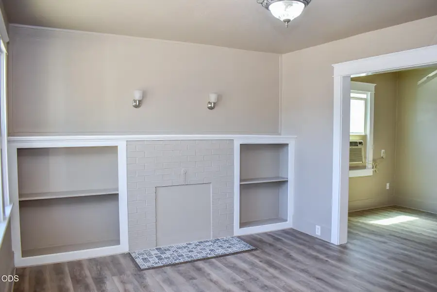 515 N Riverside Avenue, Medford, OR 97501 - #3