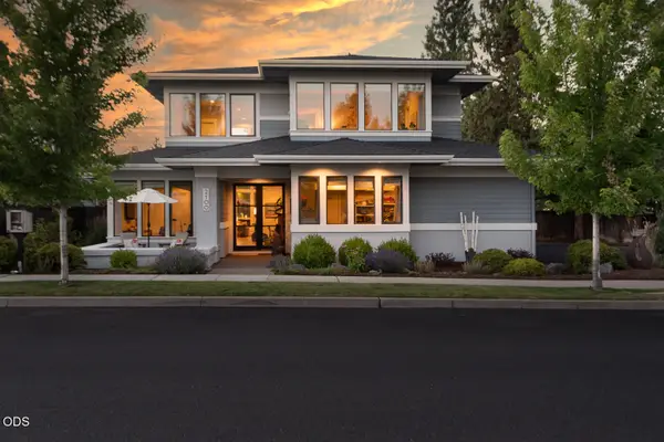 2100 NW Newport Hills Drive, Bend, OR 97703