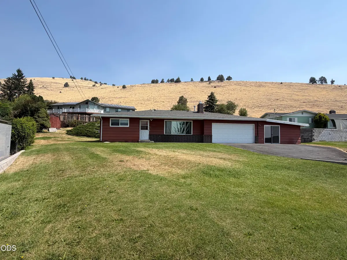 7825 Donegal Avenue, Klamath Falls, OR 97603 - #1