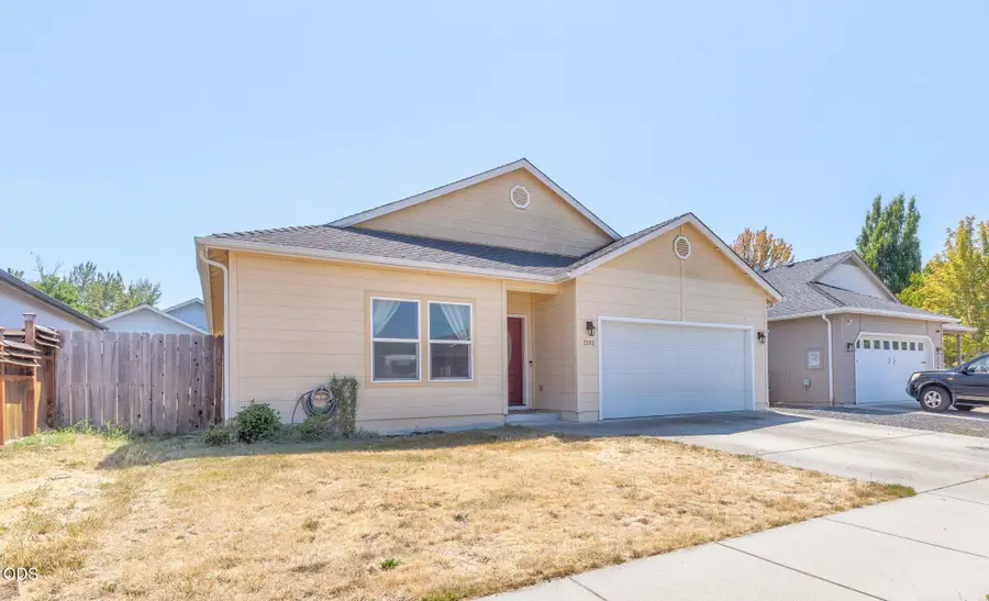 2185 SW Nick Way, Grants Pass, OR 97527 - #2