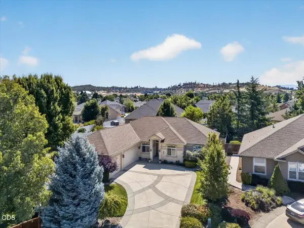 9 Aspen Court, Eagle Point, OR 97524