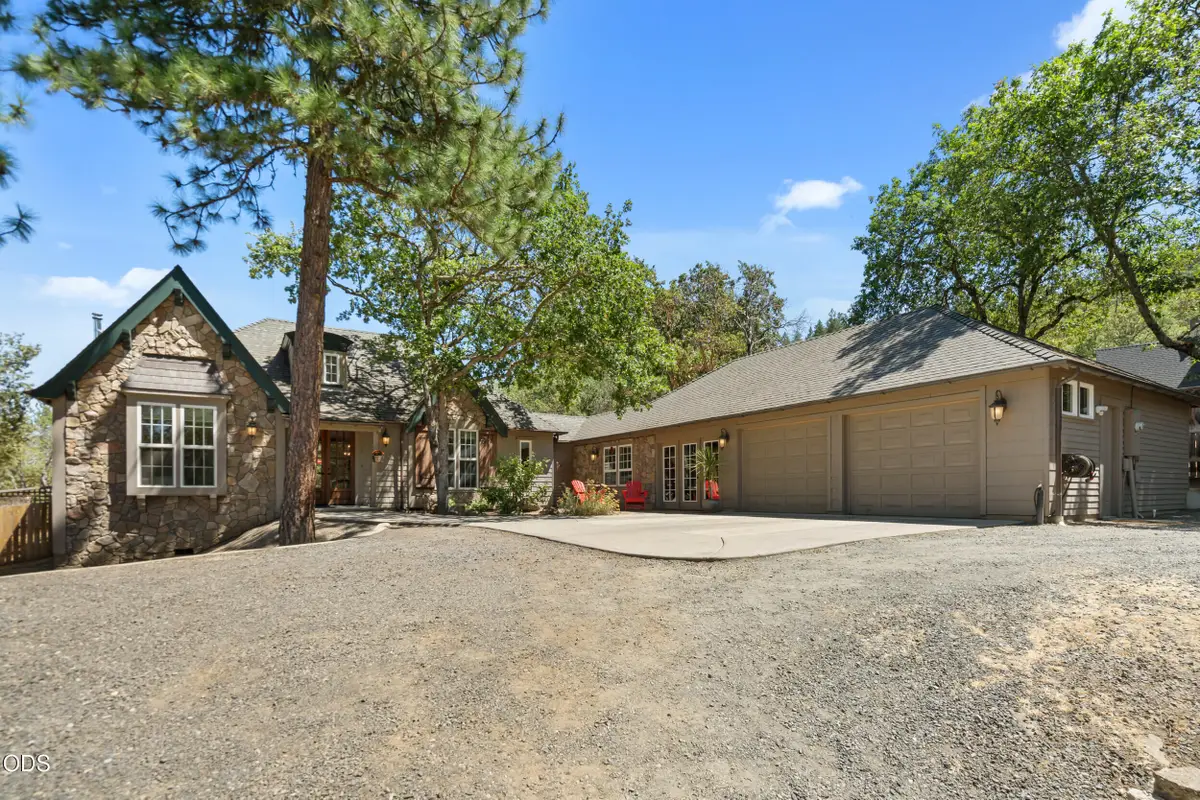 225 Andesite Drive, Jacksonville, OR 97530 - #1