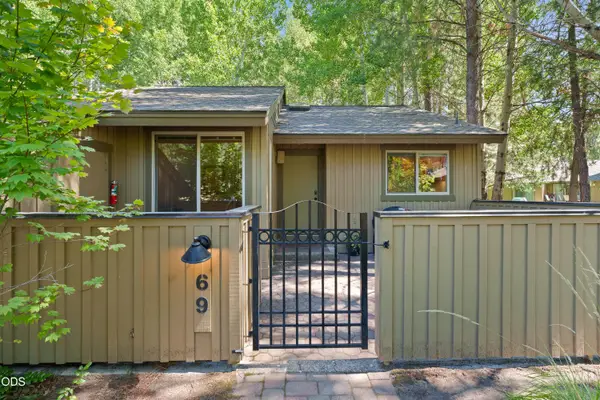 57369 Lake Aspen Court, Sunriver, OR 97707