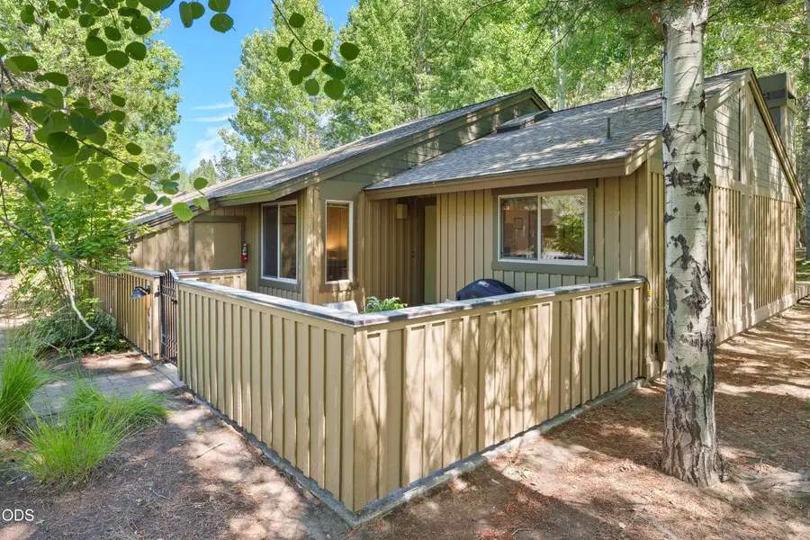 57369 Lake Aspen Court, Sunriver, OR 97707 - #2