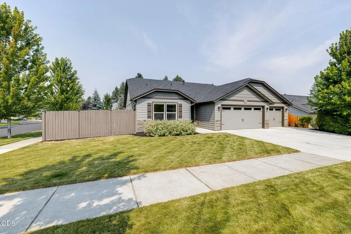 20380 SE Lois Way, Bend, OR 97702 - #1