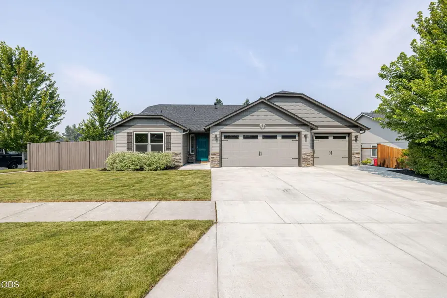 20380 SE Lois Way, Bend, OR 97702 - #2