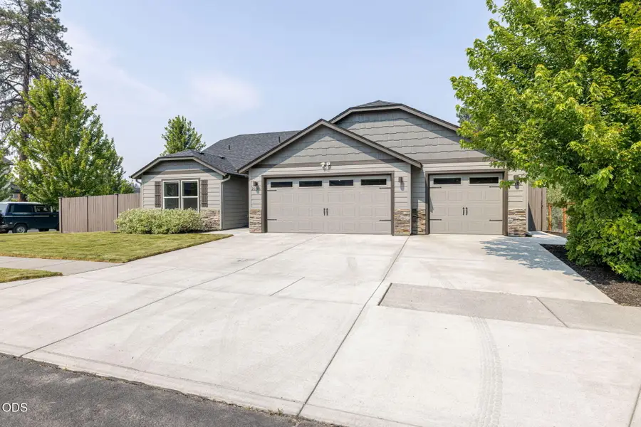 20380 SE Lois Way, Bend, OR 97702 - #3