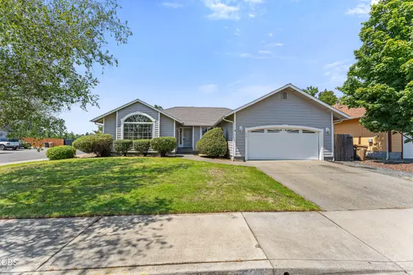 544 SW Anique Lane, Grants Pass, OR 97526