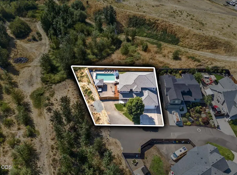 232 Willow Springs, Talent, OR 97540 - #2