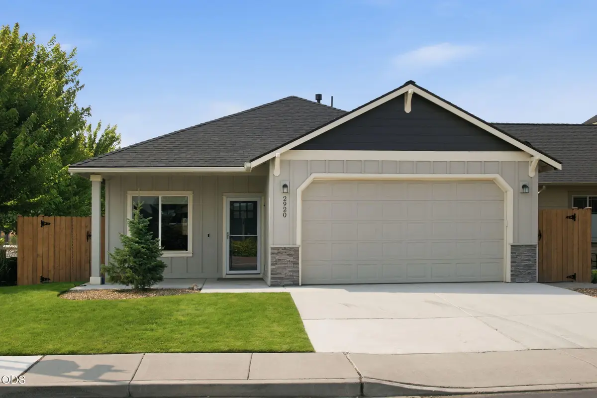 2920 NW Hemlock Lane, Redmond, OR 97756 - #1