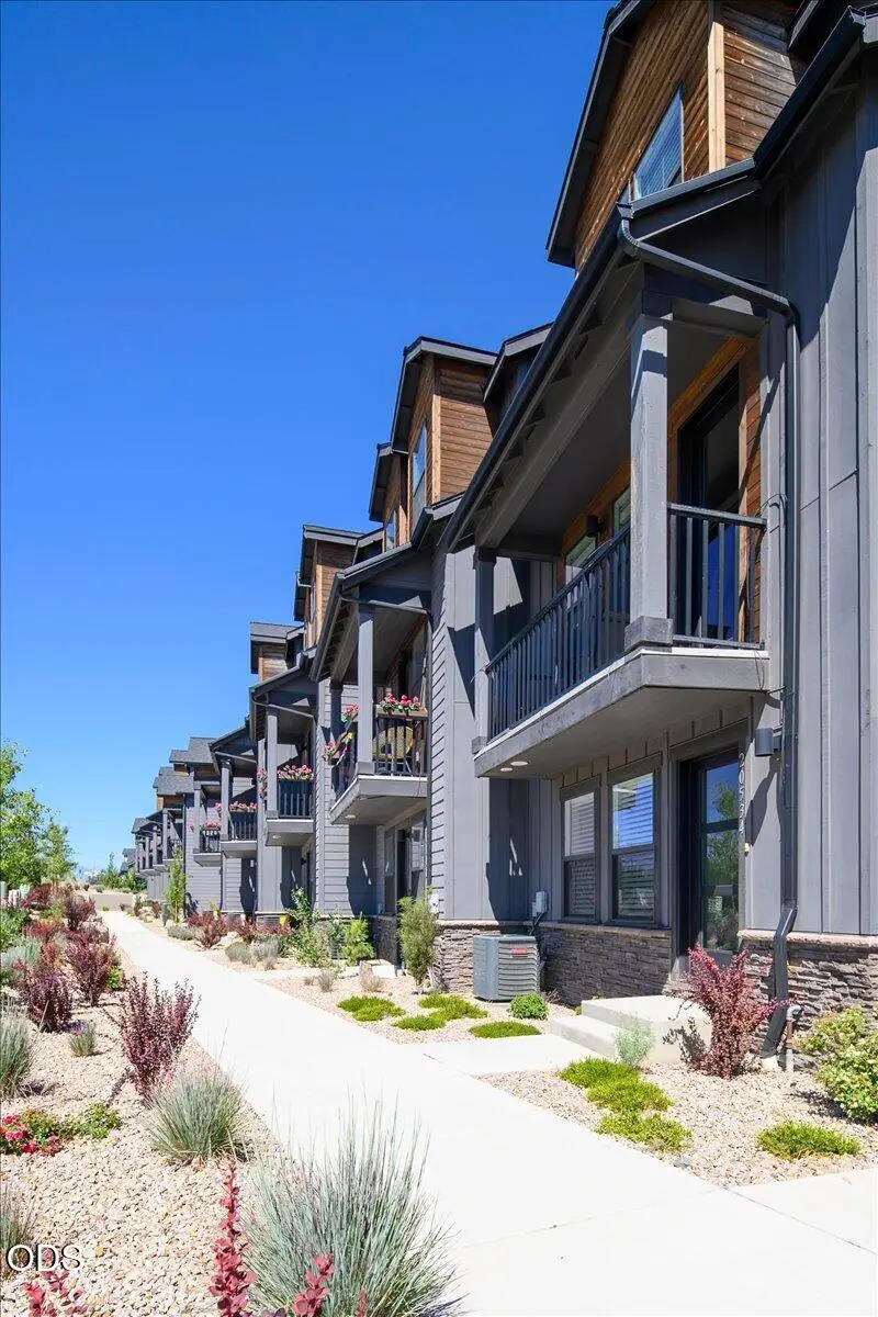 20534 Empire Avenue, Bend, OR 97701 - #2