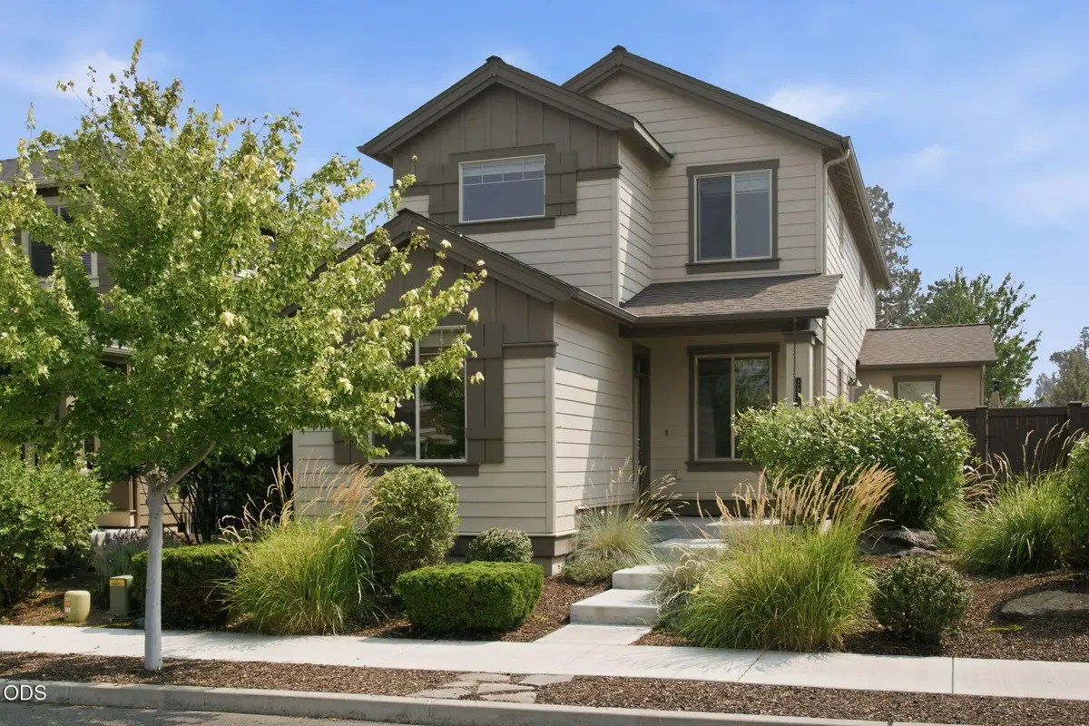2910 SW Yew Park Lane, Redmond, OR 97756 - #1