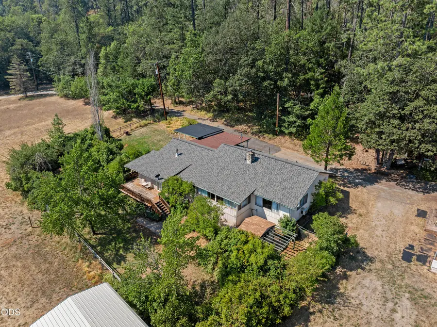 1843 W Evans Creek Road, Rogue River, OR 97537 - #2