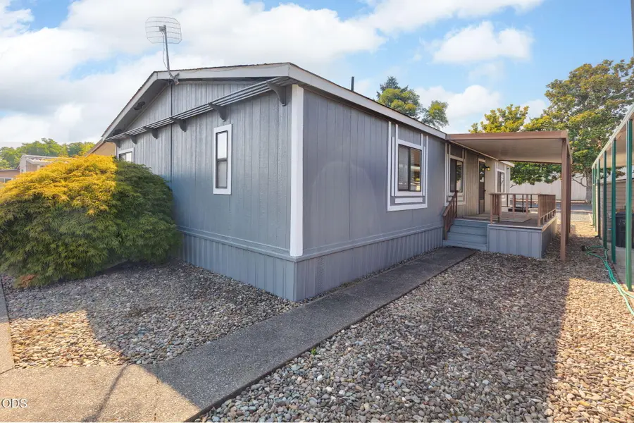 109 Waverly Drive, Grants Pass, OR 97526 - #3