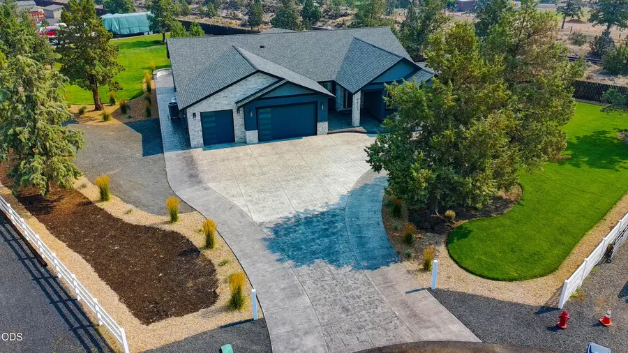 9412 18th Court, Terrebonne, OR 97760 - #2