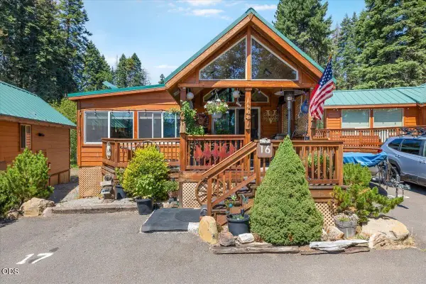 7900 Hyatt Prairie Road # 16, Ashland, OR 97520