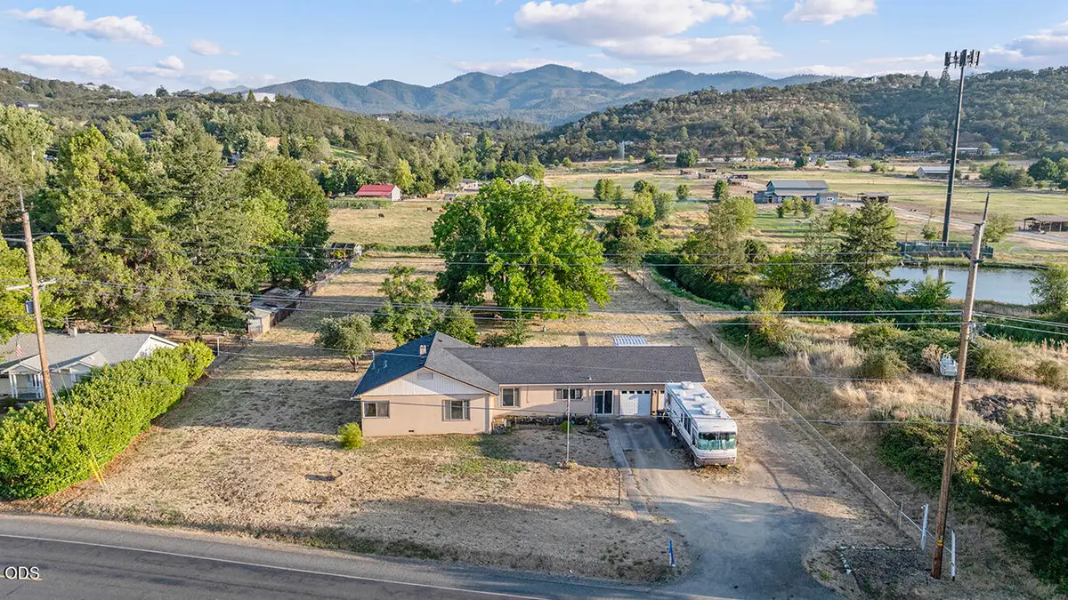 1497 S Stage Road, Medford, OR 97501 - #1