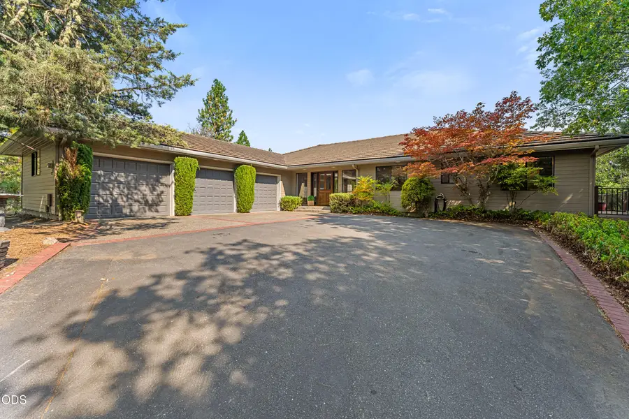 1615 NW Olmar Drive, Grants Pass, OR 97526 - #2