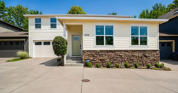 986 Stoneridge Avenue, Ashland, OR 97520