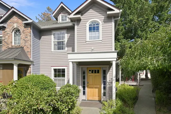 830 Park Street, Ashland, OR 97520