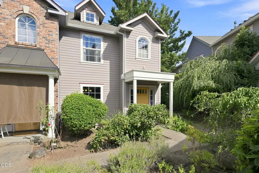 830 Park Street, Ashland, OR 97520 - #2