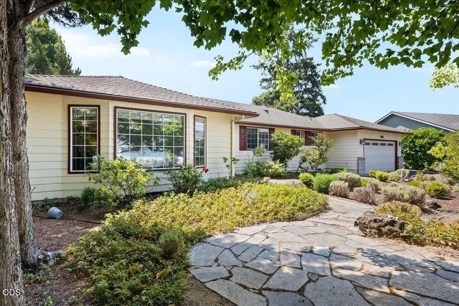 2406 Senate Way, Medford, OR 97504 - #3