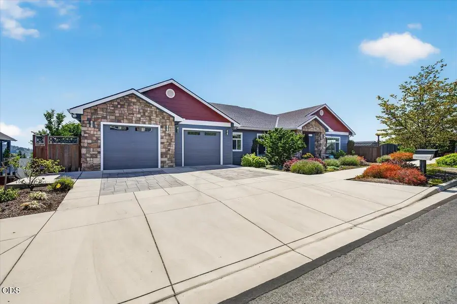 4200 Falcon Ridge Terrace, Medford, OR 97504 - #2