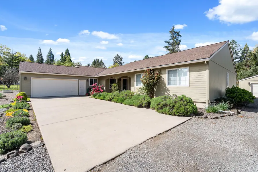 3248 Griffin Creek Road, Medford, OR 97501 - #2