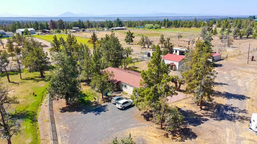 4451 NW Quince Lane, Redmond, OR 97756 - #2