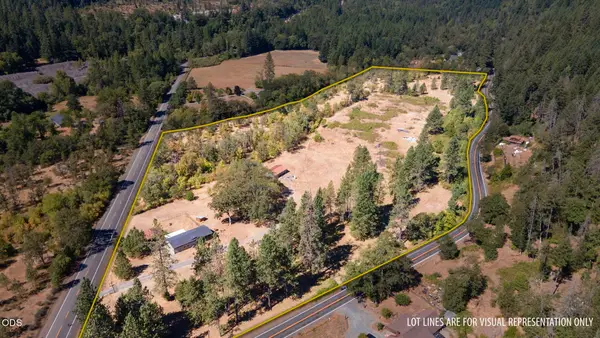 105 Dog Creek Road, Wolf Creek, OR 97497