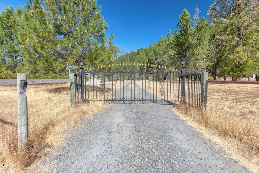 105 Dog Creek Road, Wolf Creek, OR 97497 - #2