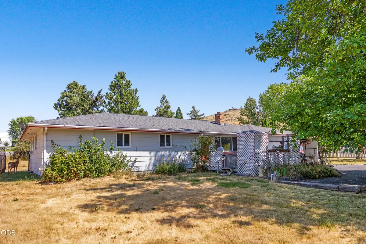 135 Leach Drive, Midland, OR 97634 - #1