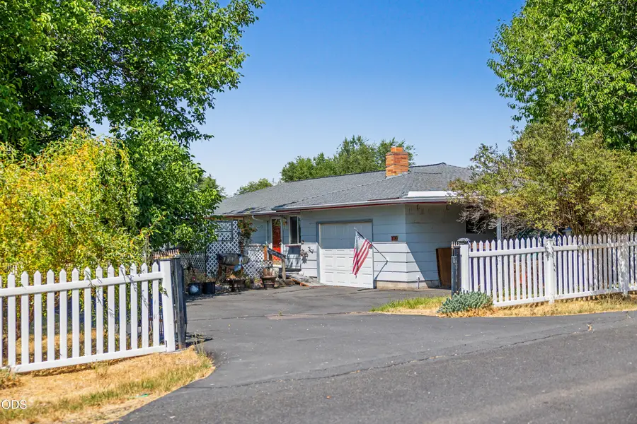 135 Leach Drive, Midland, OR 97634 - #3