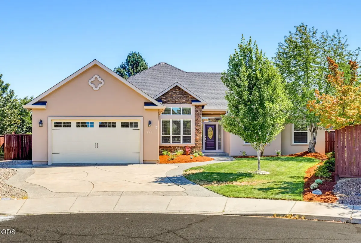 977 Fairview Court, Eagle Point, OR 97524 - #1