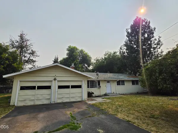 5608 Bel Aire Drive, Klamath Falls, OR 97603
