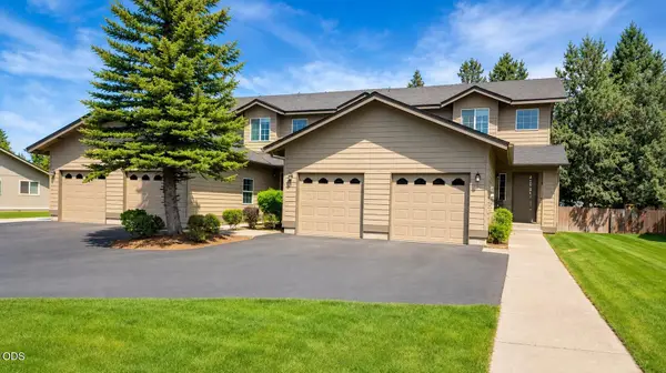 744 NE Savannah Drive, Bend, OR 97701