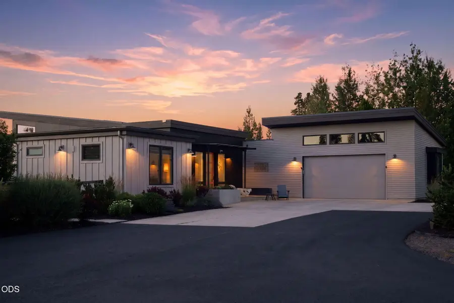 55543 Huntington Road, Bend, OR 97707 - #2