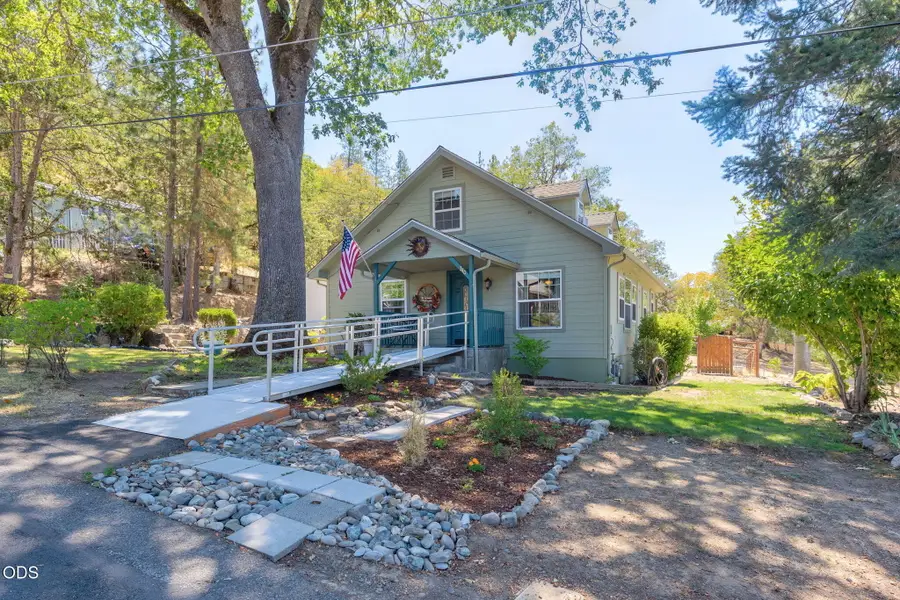340 7th Street, Rogue River, OR 97537 - #2