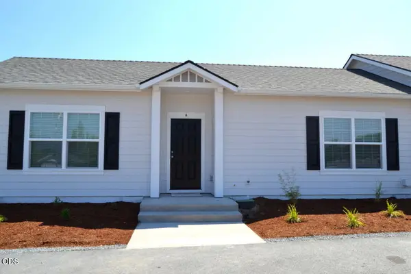 2032 SW Allen Creek Road, Grants Pass, OR 97527