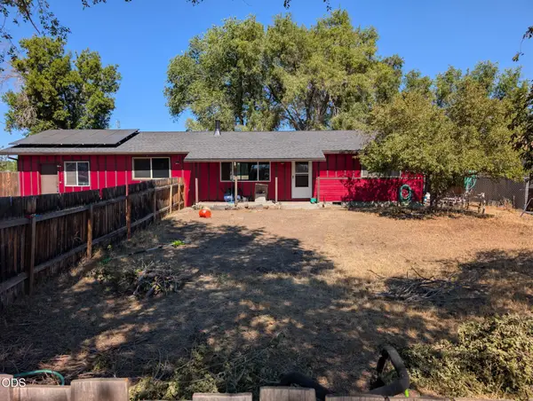 2911 SW Canal Boulevard, Redmond, OR 97756