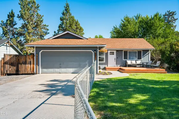 2857 SW Pumice Place, Redmond, OR 97756