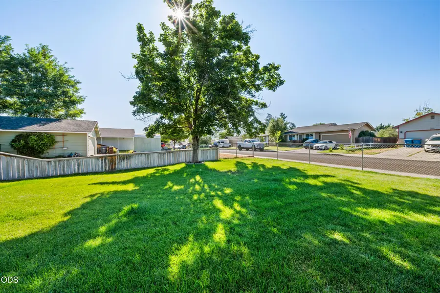 2857 SW Pumice Place, Redmond, OR 97756 - #2