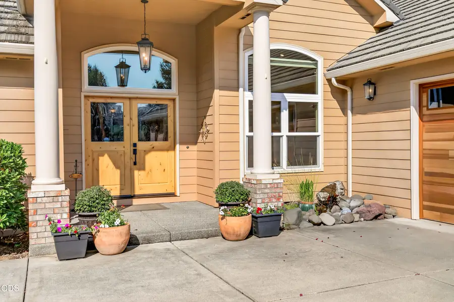 159 Princeville Drive, Eagle Point, OR 97524 - #2