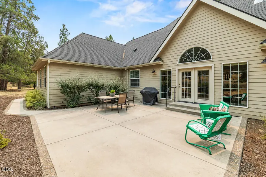 10847 Kestrel Road, Klamath Falls, OR 97601 - #3